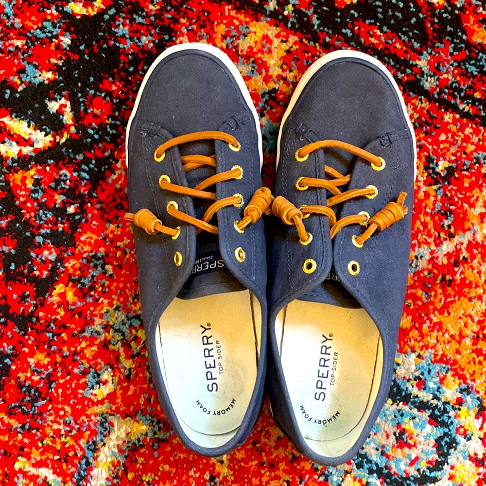 Navy sperry memory foam shoes